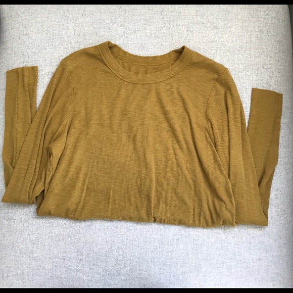 Soft Green/Yellow Longsleeve/Aerie - Picture 4 of 6